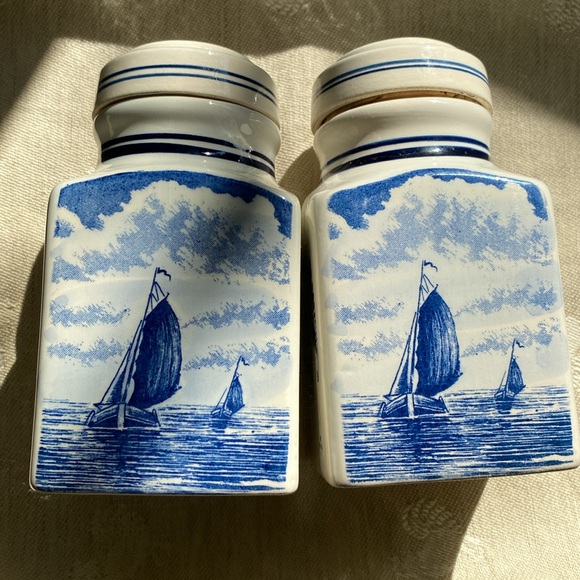 Delft Blauw Holland Velsen Pair of Spice Jars/Canisters - Picture 5 of 8